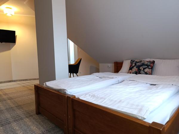 Tatrzańska Przystań : photo 7 de la chambre family studio (2 separate rooms with 2 private bathrooms) with balcony - attic 