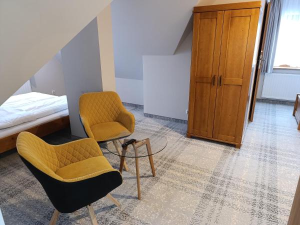 Tatrzańska Przystań : photo 10 de la chambre family studio (2 separate rooms with 2 private bathrooms) with balcony - attic 