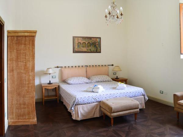 Armonie di Villa Incontri B&B : photo 7 de la chambre chambre double ou lits jumeaux deluxe – vue sur jardin