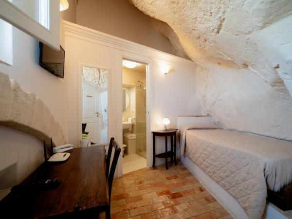 Il Belvedere : photo 1 de la chambre small single room - cave