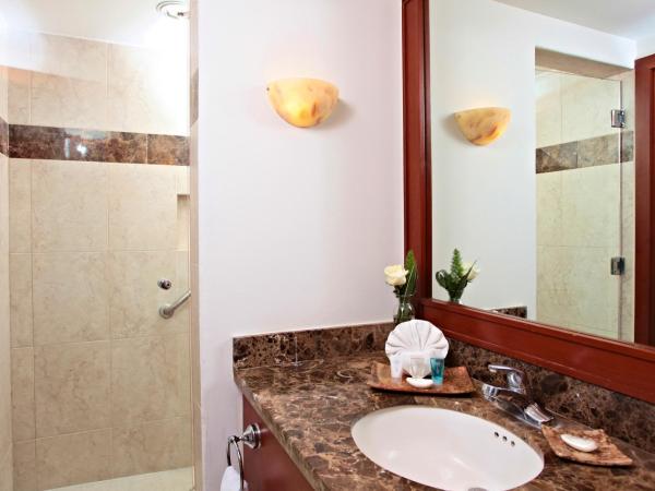 Sandos Finisterra All Inclusive : photo 3 de la chambre chambre - vue sur baie du port de plaisance (1 adulte)