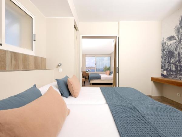 Le Saint Erasme, Hotel Eco Friendly : photo 2 de la chambre suite quadruple avec vue sur la mer