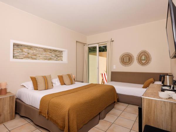 Le Saint Erasme, Hotel Eco Friendly : photo 1 de la chambre chambre triple classique avec patio