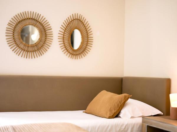 Le Saint Erasme, Hotel Eco Friendly : photo 2 de la chambre chambre triple classique avec patio