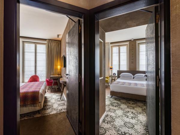 Le Pavillon des Lettres : photo 2 de la chambre 2 chambres doubles communicantes