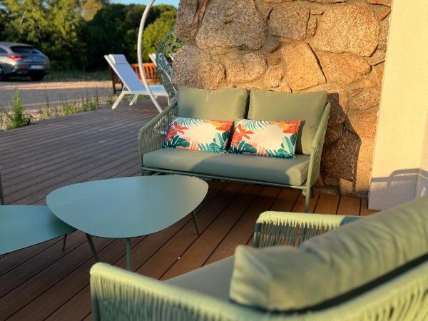 THE BEACH : photo 2 de la chambre chambre double deluxe - vue latérale sur mer