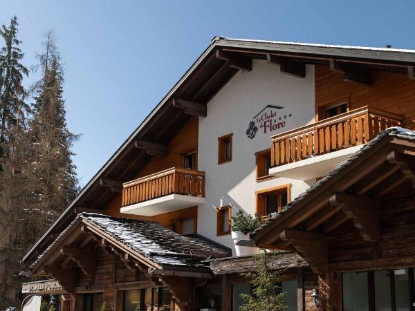 Le Chalet de Flore : photo 2 de la chambre chambre double avec balcon - vue sur montagnes