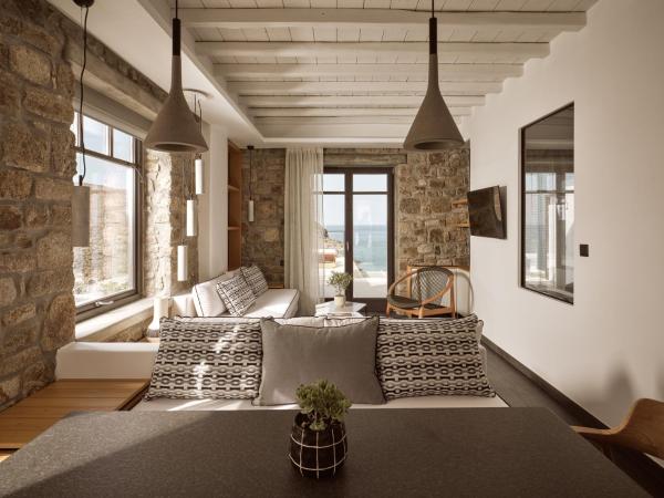Semeli Coast Mykonos Curio Collection by Hilton : photo 8 de la chambre panoramic king suite with spa