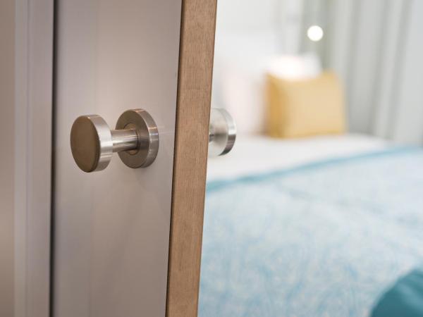 Golden Tulip Marseille Euromed : photo 4 de la chambre suite exécutive - vue sur mer