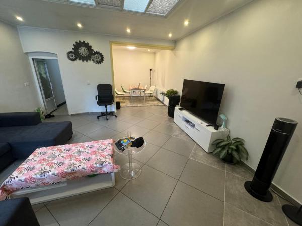 VDL-PRODUCTION Liège : photo 4 de la chambre suite familiale