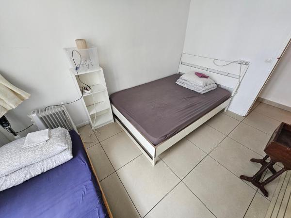 Korean Style Minbak Number Two PARIS : photo 5 de la chambre chambre double ou lits jumeaux avec salle de bains commune