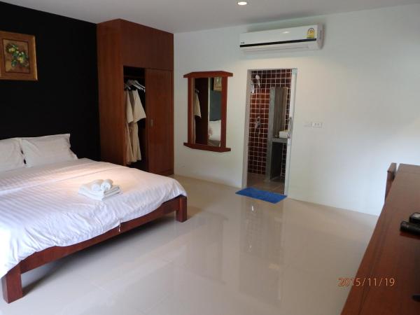 Suksompong Resort : photo 5 de la chambre chambre double ou lits jumeaux deluxe – vue sur jardin