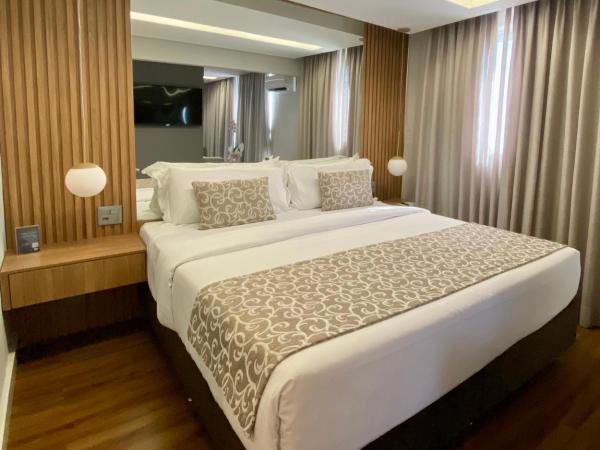 H2 Platinum Lourdes : photo 9 de la chambre penthouse suite with spa bath and panoramic view