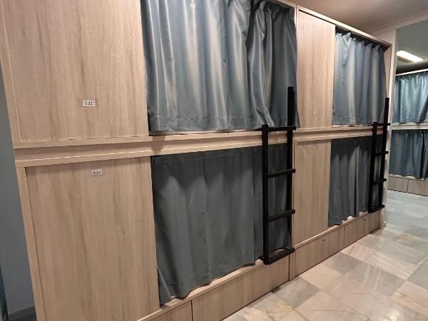 Hostel Sorolla Playa : photo 6 de la chambre lit simple dans dortoir pour femmes