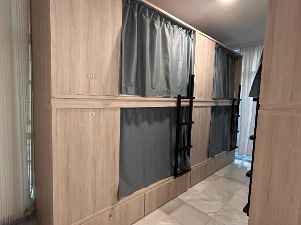 Hostel Sorolla Playa : photo 2 de la chambre lit dans dortoir mixte de 6 lits