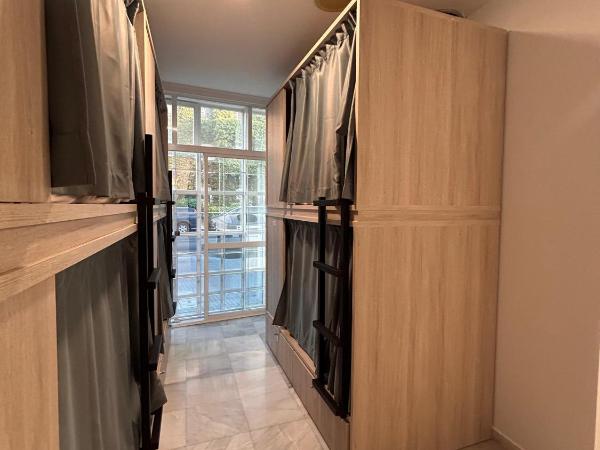 Hostel Sorolla Playa : photo 4 de la chambre lit dans dortoir mixte de 6 lits