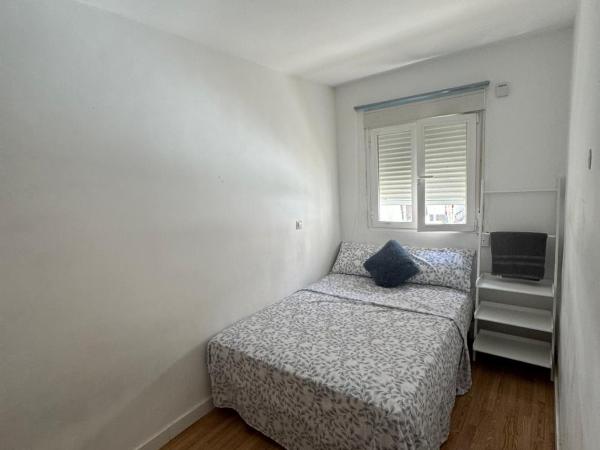 Habitación con baño compartido : photo 1 de la chambre chambre double standard avec salle de bains commune