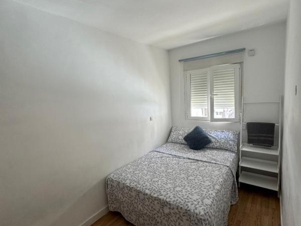 Habitación con baño compartido : photo 4 de la chambre chambre double standard avec salle de bains commune