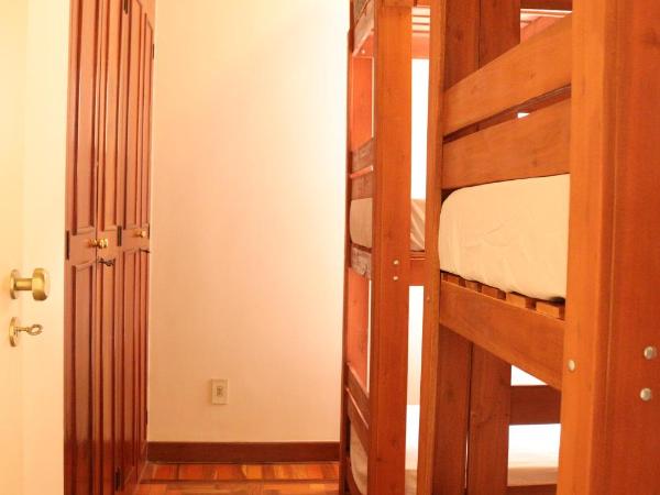 Nuhh Hostel : photo 3 de la chambre dortoir mixte de 6 lits