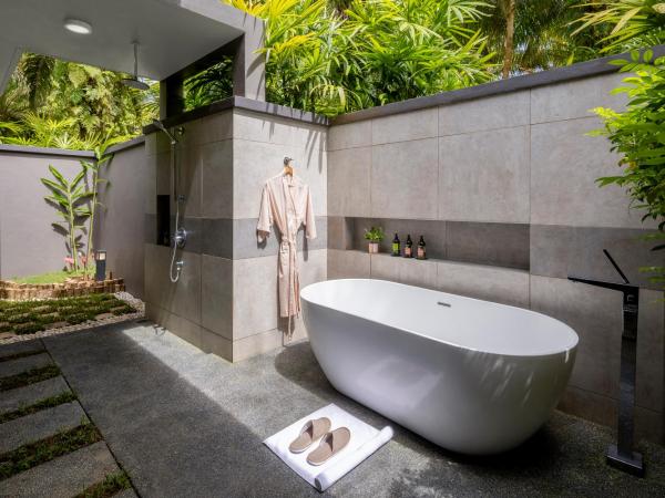 Mangala Estate Boutique Resort - Small Luxury Hotels of the World : photo 3 de la chambre villa vana dans forêt