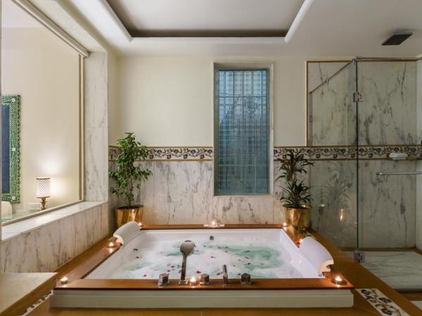 Brahma Niwas - Best Lake View Hotel in Udaipur : photo 3 de la chambre suite exécutive