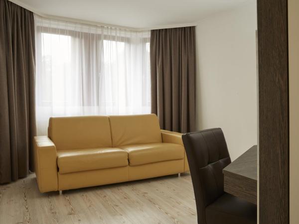 H+ Hotel Nürnberg : photo 3 de la chambre studio