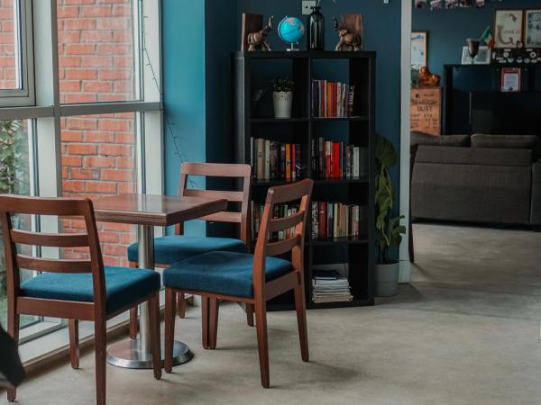 Canbe Garden Lane Backpackers : photo 9 de la chambre lit dans dortoir mixte de 8 lits avec salle de bains commune