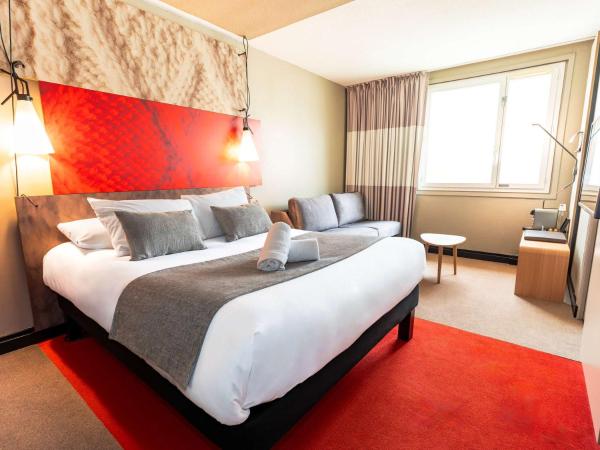Hôtel Ibis Cognac Centre : photo 1 de la chambre chambre exécutive avec lit queen-size et canapé-lit double
