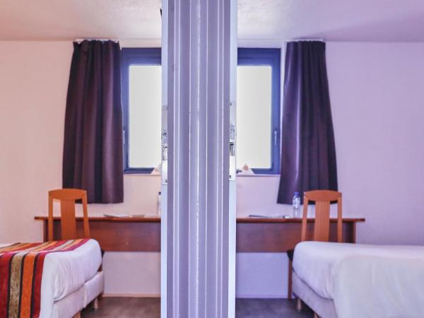 Brit Hotel Chambery : photo 1 de la chambre chambre familiale (2 adultes et 2 enfants)