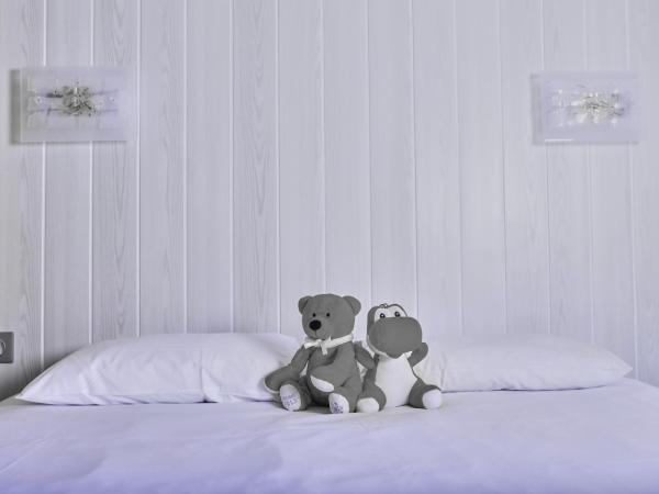 Brit Hotel Chambery : photo 4 de la chambre chambre familiale (2 adultes et 2 enfants)