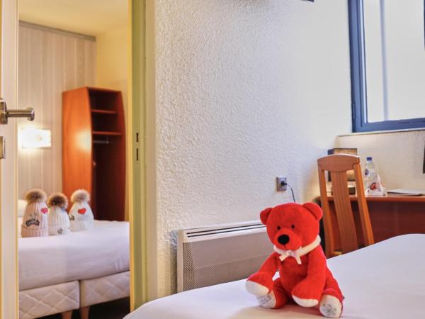 Brit Hotel Chambery : photo 3 de la chambre chambre familiale standard