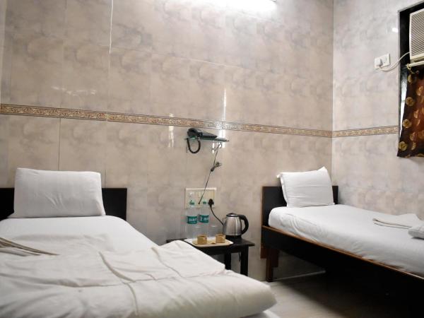 Hotel Kamal : photo 8 de la chambre chambre lits jumeaux deluxe