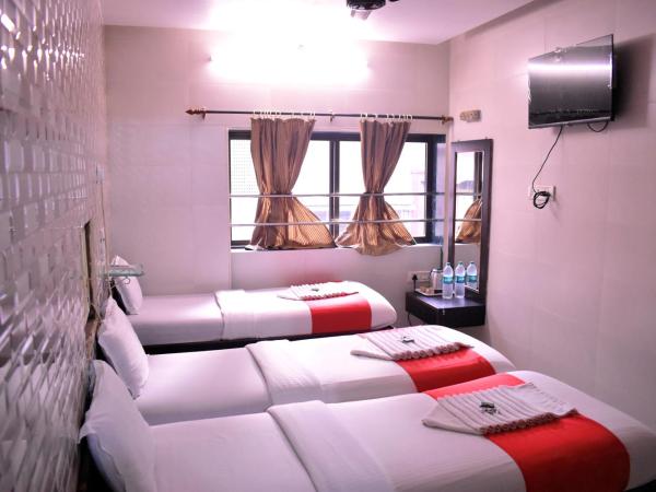 Hotel Kamal : photo 4 de la chambre chambre triple classique