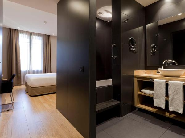 Hotel Àmbit Barcelona : photo 4 de la chambre chambre double de luxe avec baignoire spa 