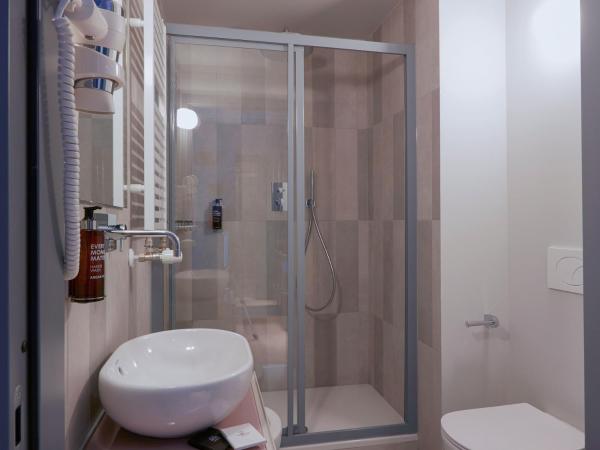 21 House of Stories Città Studi : photo 9 de la chambre chambre lit queen-size