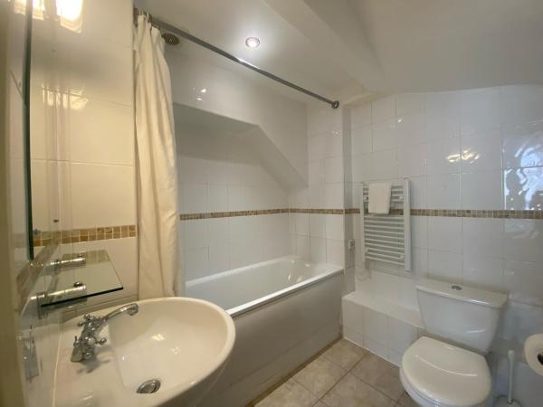 The Beach Hotel : photo 3 de la chambre chambre double ou lits jumeaux - sous-sol