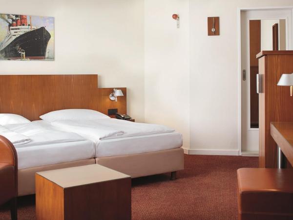 Hotel Hafen Hamburg : photo 5 de la chambre chambre double commandant - vue sur port