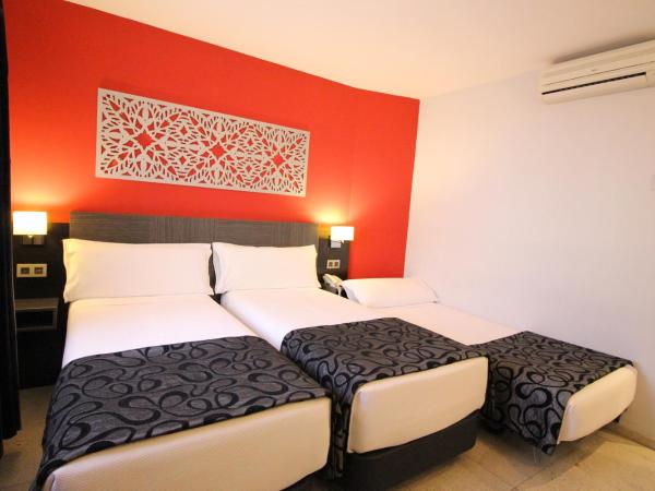 Hotel Venecia : photo 1 de la chambre chambre double avec lit d'appoint