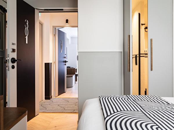 Best Western Premier The Blake Paris Gare Saint Lazare : photo 1 de la chambre chambre familiale avec chambres communicantes - non-fumeurs