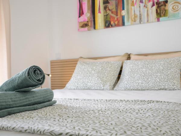 RIA Terrace : photo 1 de la chambre chambre double deluxe avec balcon