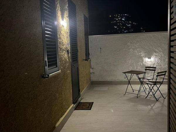 Mondello House : photo 3 de la chambre chambre double avec patio