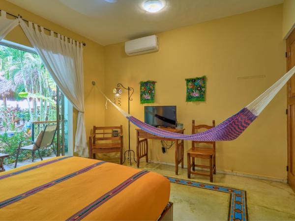Casa Del Maya Bed & Breakfast : photo 4 de la chambre chambre lit queen-size de luxe avec terrasse
