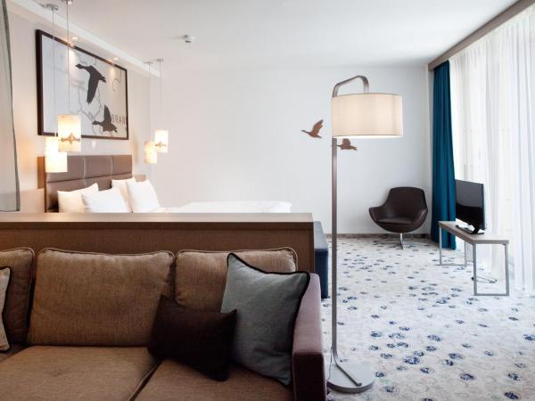 Holiday Inn Berlin City East Side, an IHG Hotel : photo 6 de la chambre chambre premium lit king-size - vue sur cour