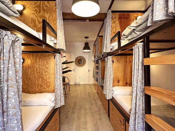 Surfing Etxea - Surf Hostel : photo 5 de la chambre lit dans dortoir mixte de 8 lits 