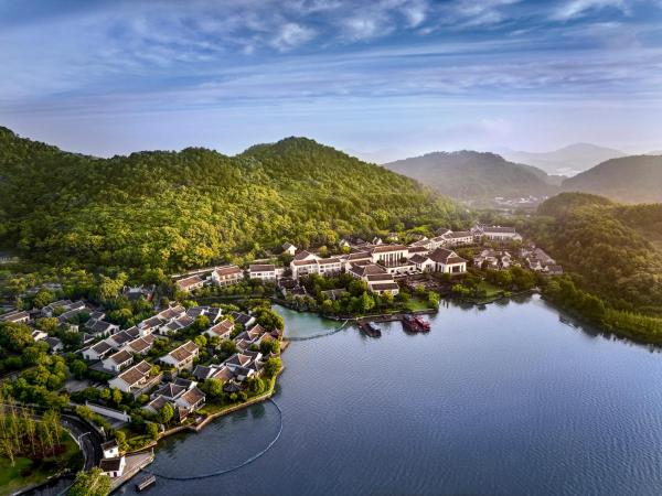 Park Hyatt Ningbo Resort & Spa : photo 3 de la chambre chambre lit king-size deluxe - vue sur jardin