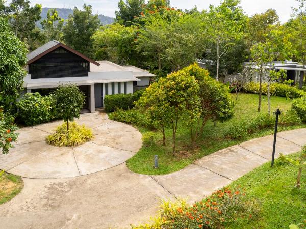 Mangala Estate Boutique Resort - Small Luxury Hotels of the World : photo 9 de la chambre villa 2 chambres amani avec piscine