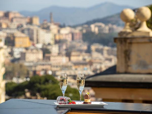 Meliá Genova : photo 8 de la chambre suite junior avec terrasse