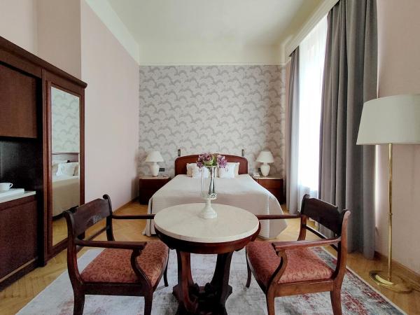 Grand Premium Booking Hotel : photo 4 de la chambre chambre double classique