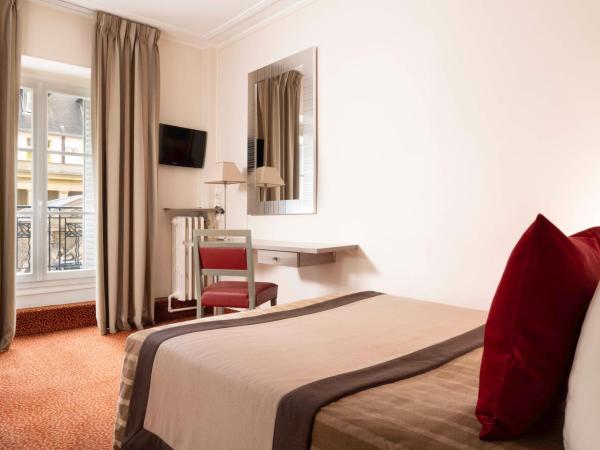 Hôtel Saint Pierre : photo 1 de la chambre chambre double