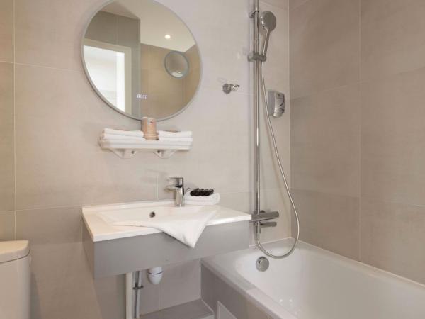 Hôtel Saint Pierre : photo 1 de la chambre chambre triple classique